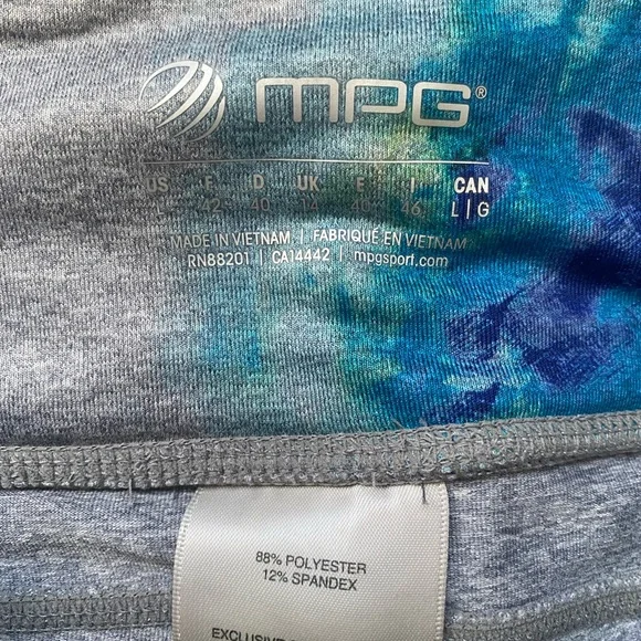 MPG Blue and Purple Cropped Leggings - Picture 5 of 6